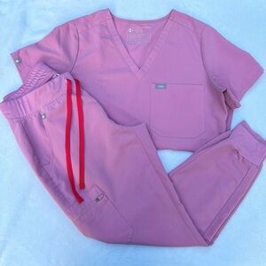 Figs Pink Scrub Set